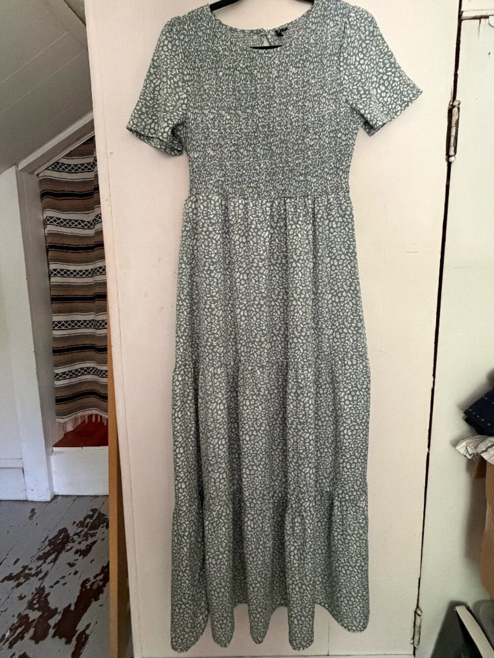 Maggeer flowy smocked-bodice dress in mint green with white print size M